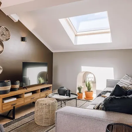 Adiri - 2 Bedrooms And Terrace In Bica