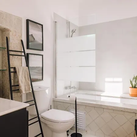 Appartamento Adiri - 2 Bedrooms And Terrace In Bica