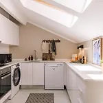 Adiri - 2 Bedrooms And Terrace In Bica * 리스본